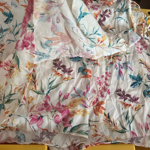 Torrid Floral set.  Skort and top - Multicolor size 2 X - Picture 3 of 4